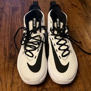 NWOB Nike air Rize team in white